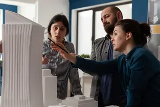 Explore o Living Grand Exclusive, um luxuoso empreendimento em Santana, com 2 a 3 dormitórios e localização privilegiada.
